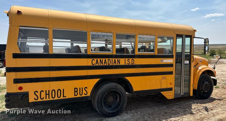 image for item DQ1398 1999 International 3800  school bus