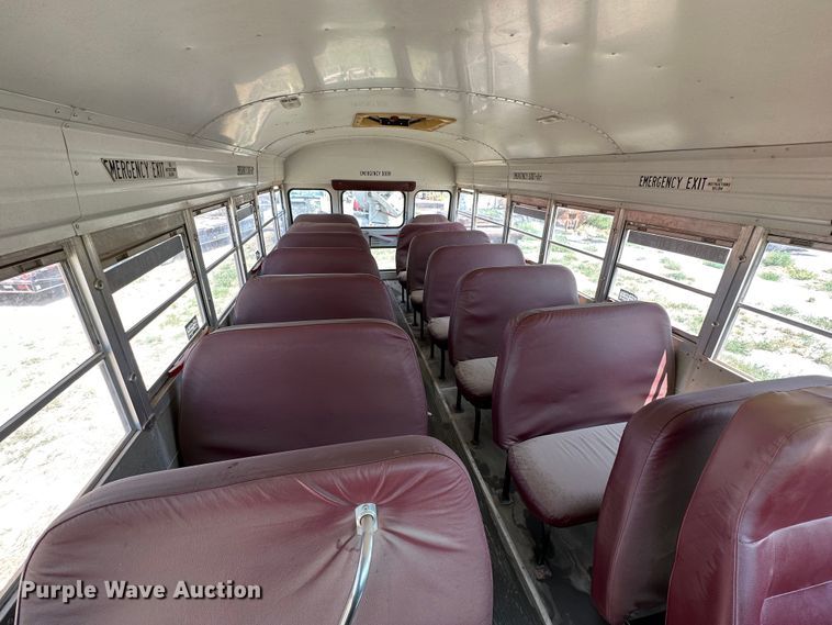 image for item DQ1398 1999 International 3800  school bus