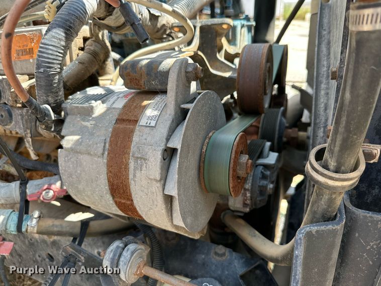 image for item DQ1398 1999 International 3800  school bus