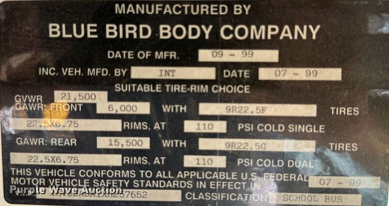 image for item DQ1398 1999 International 3800  school bus
