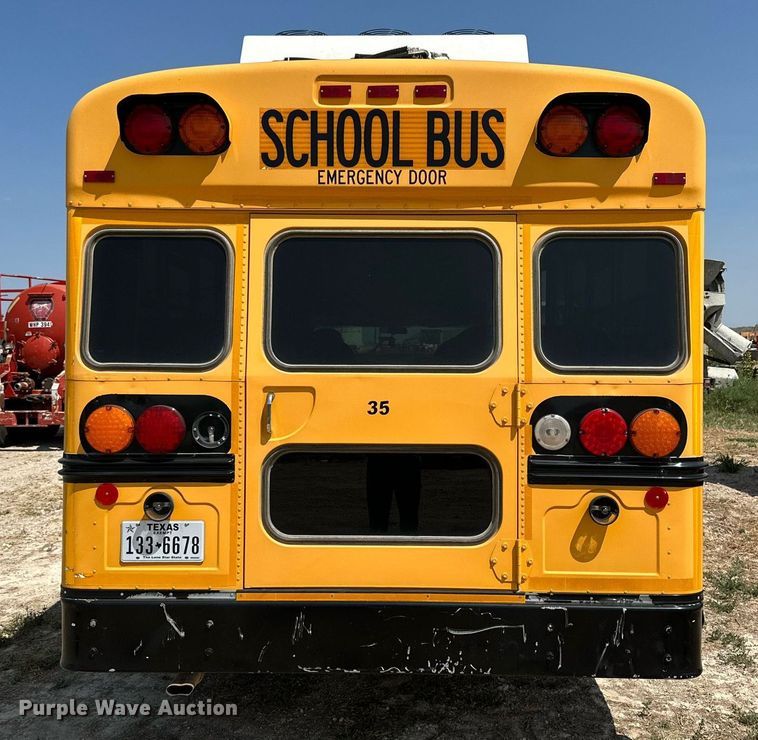 image for item DQ1399 2004 Chevrolet Express G3500  school bus