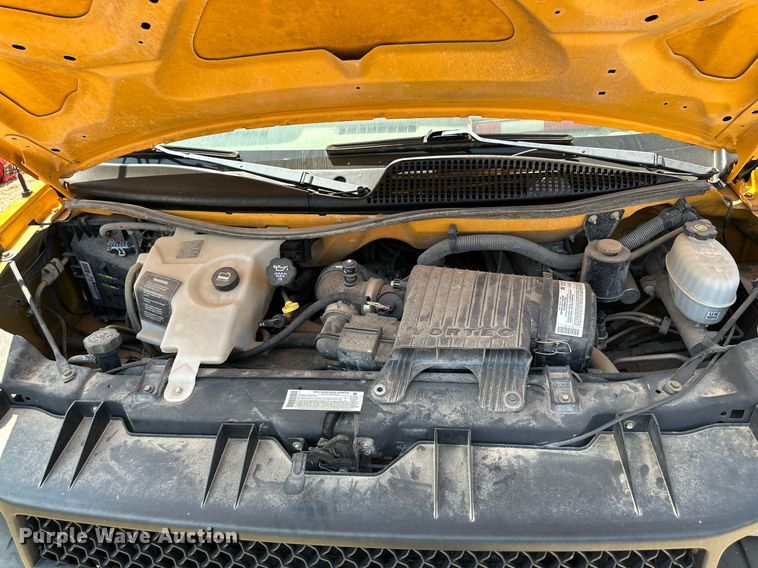 image for item DQ1399 2004 Chevrolet Express G3500  school bus