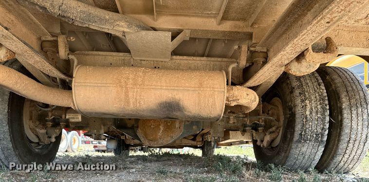 image for item DQ1399 2004 Chevrolet Express G3500  school bus