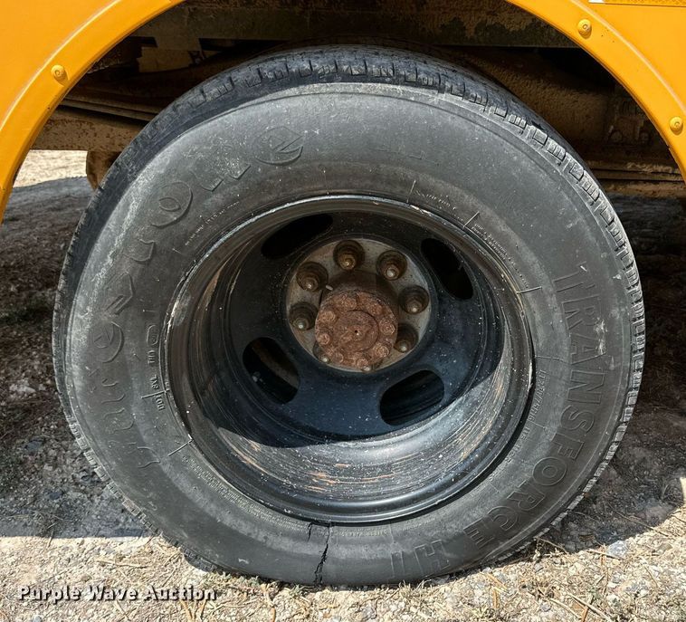 image for item DQ1399 2004 Chevrolet Express G3500  school bus