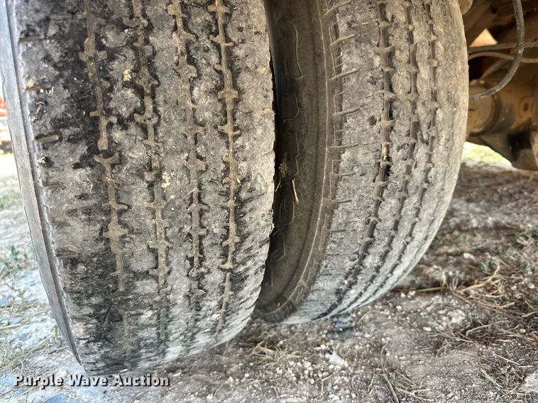 image for item DQ1399 2004 Chevrolet Express G3500  school bus