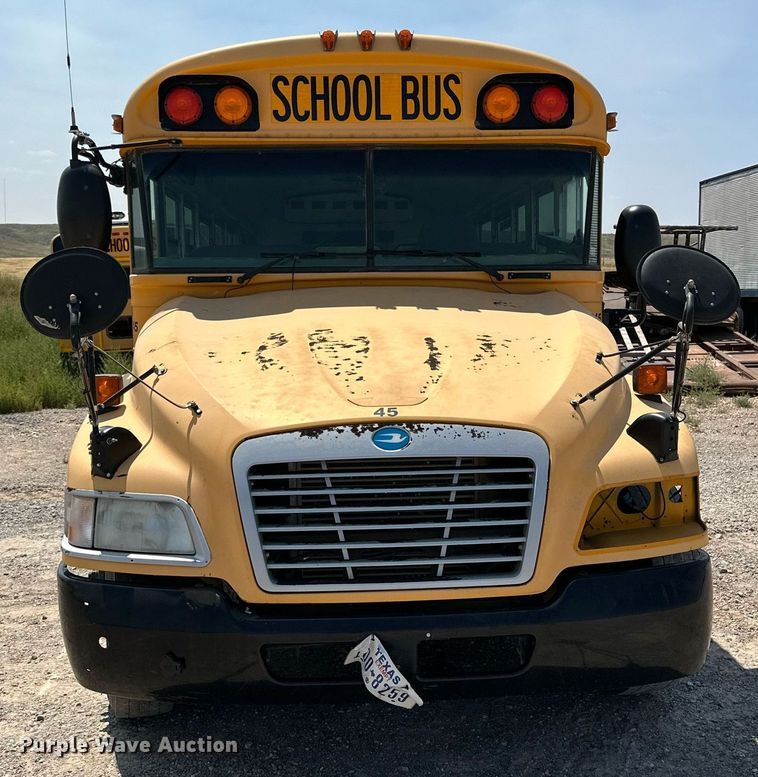 image for item DQ1400 2008 Blue Bird  school bus