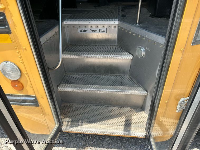 image for item DQ1400 2008 Blue Bird  school bus