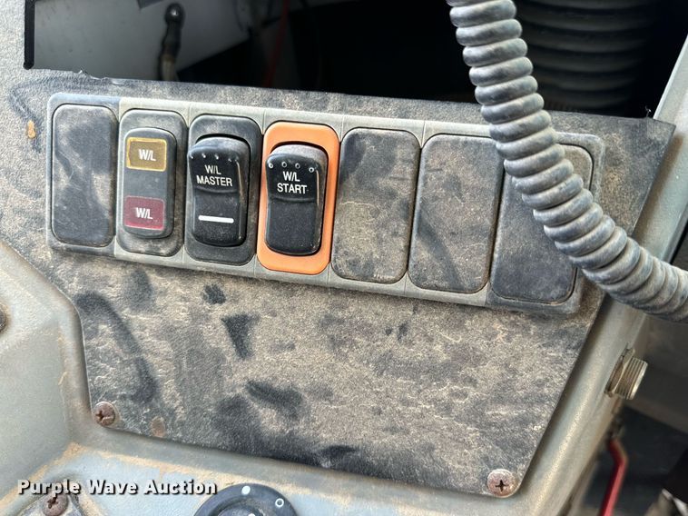 image for item DQ1400 2008 Blue Bird  school bus