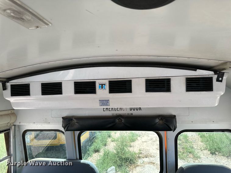 image for item DQ1400 2008 Blue Bird  school bus