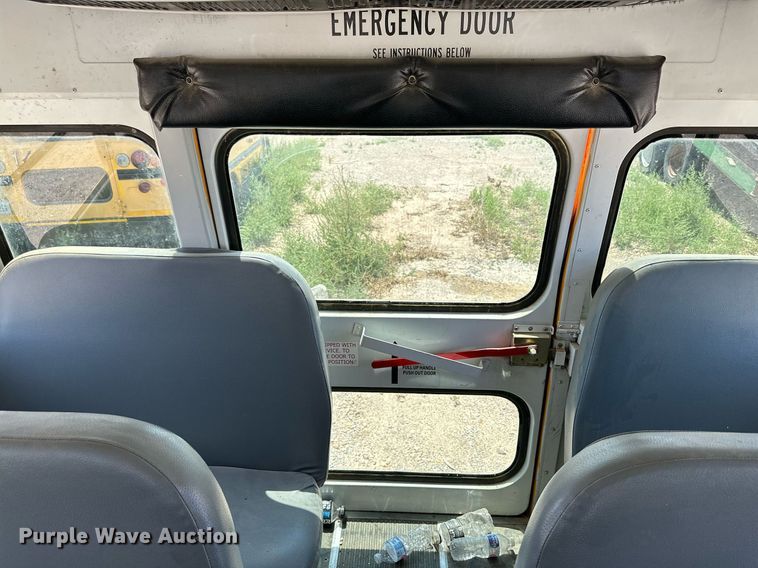 image for item DQ1400 2008 Blue Bird  school bus