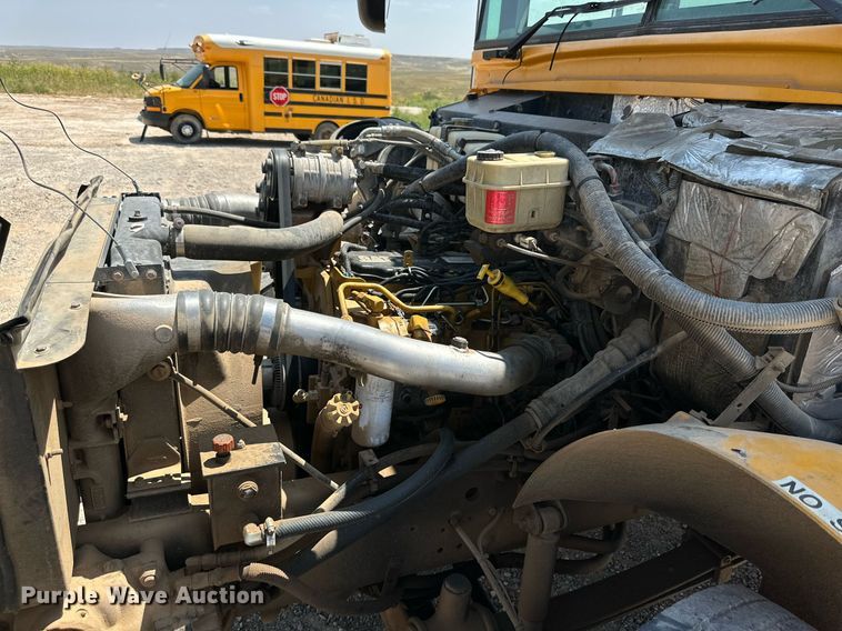 image for item DQ1400 2008 Blue Bird  school bus