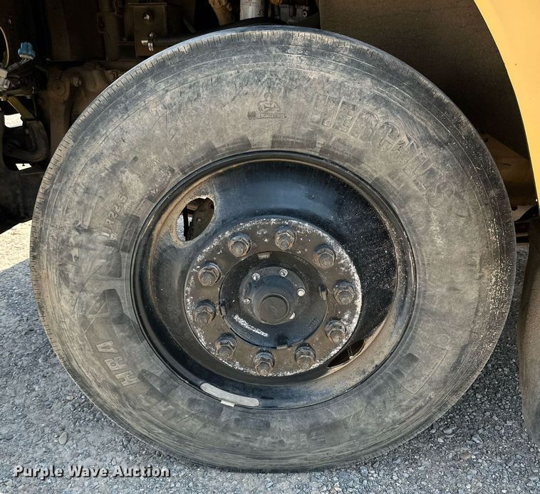 image for item DQ1400 2008 Blue Bird  school bus