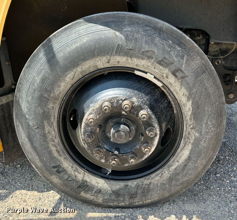 image for item DQ1400 2008 Blue Bird  school bus