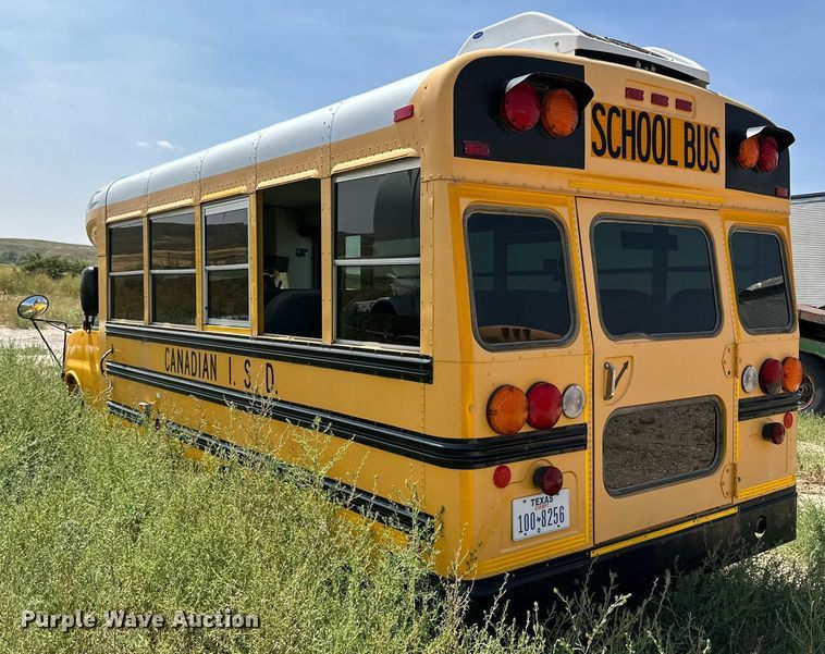 image for item DQ1401 2007 Chevrolet Express 3500  school bus