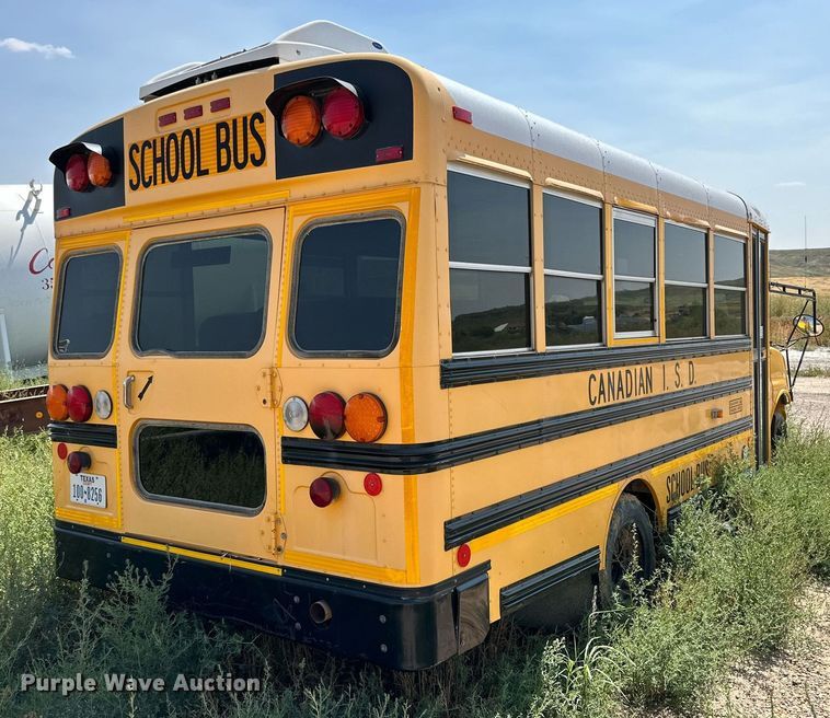 image for item DQ1401 2007 Chevrolet Express 3500  school bus