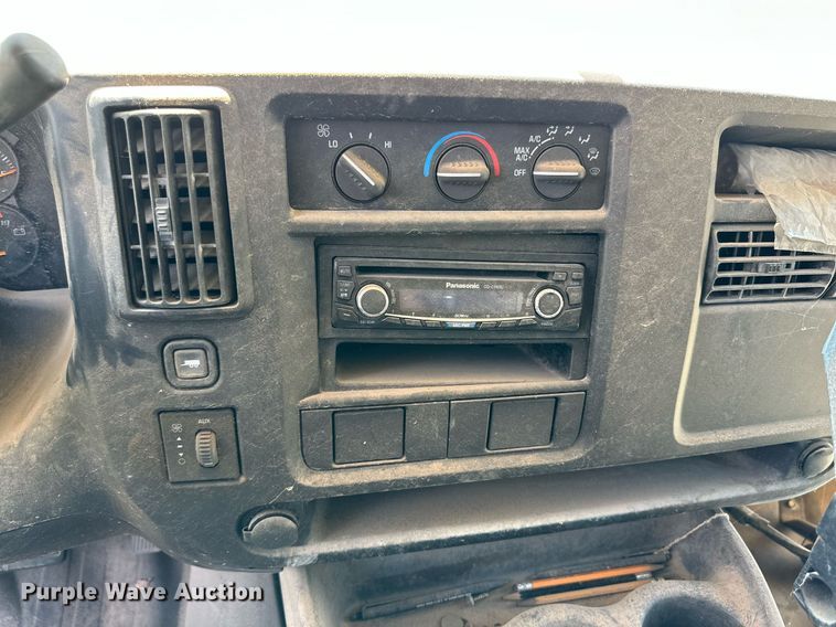 image for item DQ1401 2007 Chevrolet Express 3500  school bus