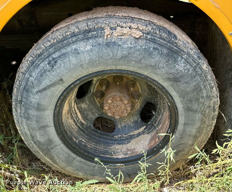 image for item DQ1401 2007 Chevrolet Express 3500  school bus