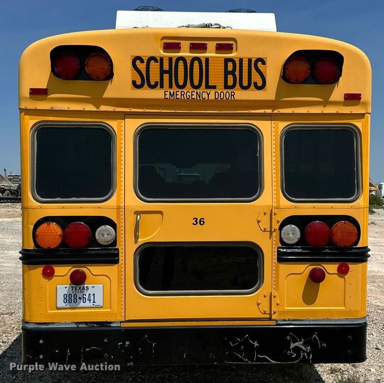 image for item DQ1402 2004 Chevrolet Express G3500  school bus