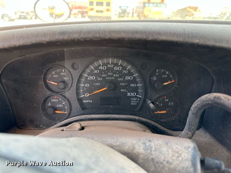 image for item DQ1402 2004 Chevrolet Express G3500  school bus