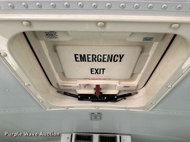 image for item DQ1402 2004 Chevrolet Express G3500  school bus