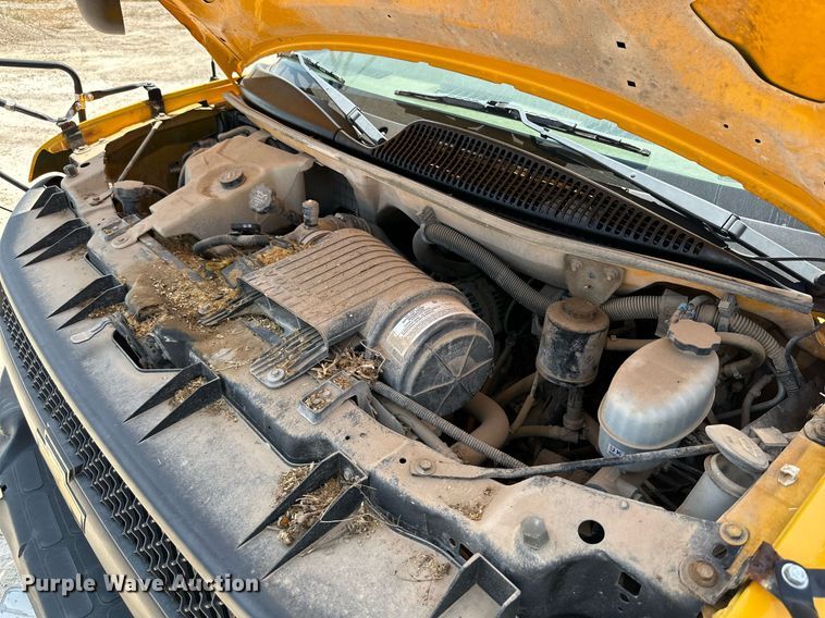 image for item DQ1402 2004 Chevrolet Express G3500  school bus