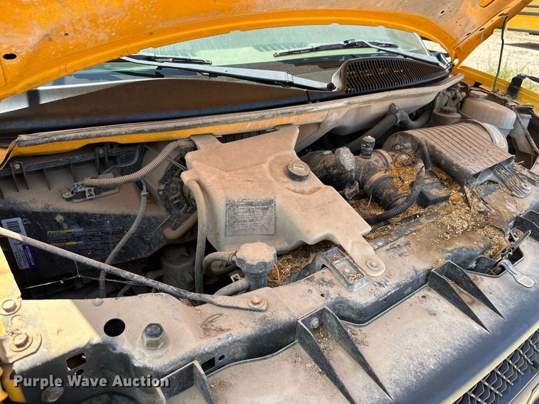 image for item DQ1402 2004 Chevrolet Express G3500  school bus