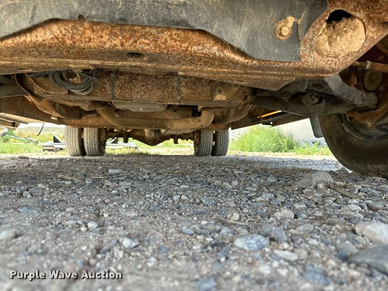 image for item DQ1402 2004 Chevrolet Express G3500  school bus