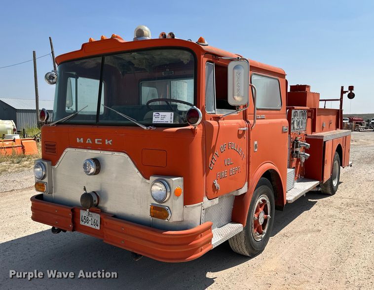 image for item DQ1404 1970 Mack CF-600  pumper fire truck