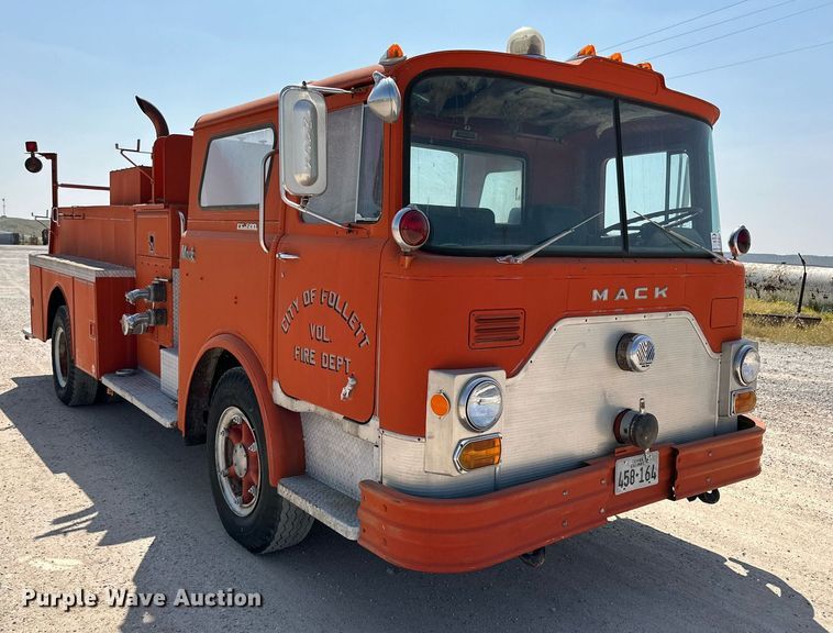 image for item DQ1404 1970 Mack CF-600  pumper fire truck