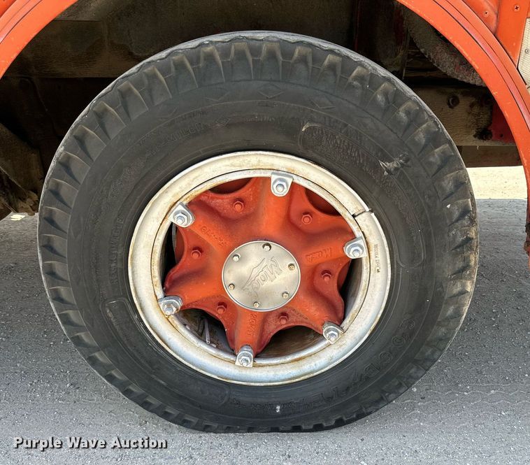 image for item DQ1404 1970 Mack CF-600  pumper fire truck