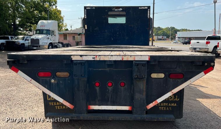 image for item DQ2176 2006 Freightliner Business Class M2  flatbed truck