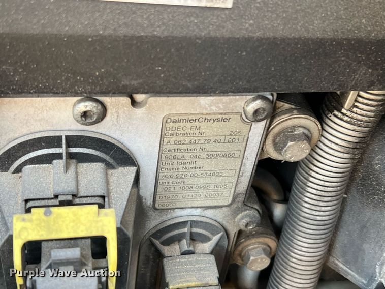 image for item DQ2176 2006 Freightliner Business Class M2  flatbed truck