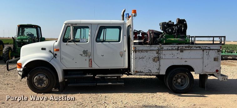 image for item DQ2197 1995 International 4700  utility / service truck