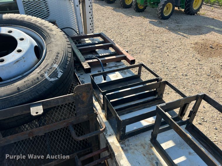 image for item DQ2197 1995 International 4700  utility / service truck