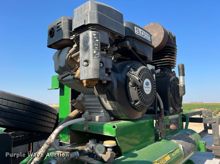 image for item DQ2197 1995 International 4700  utility / service truck