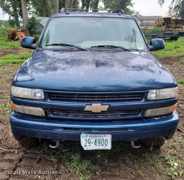 image for item DQ7509 2005 Chevrolet Suburban  SUV