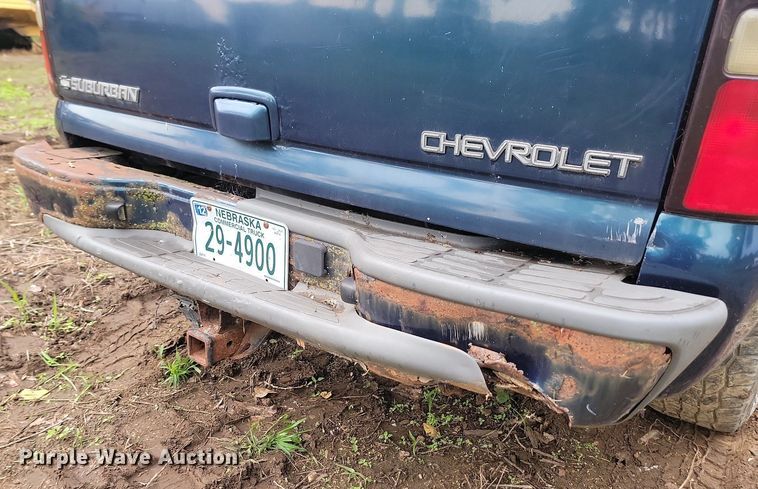 image for item DQ7509 2005 Chevrolet Suburban  SUV