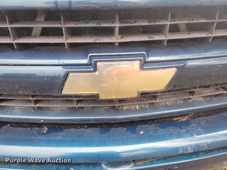 image for item DQ7509 2005 Chevrolet Suburban  SUV