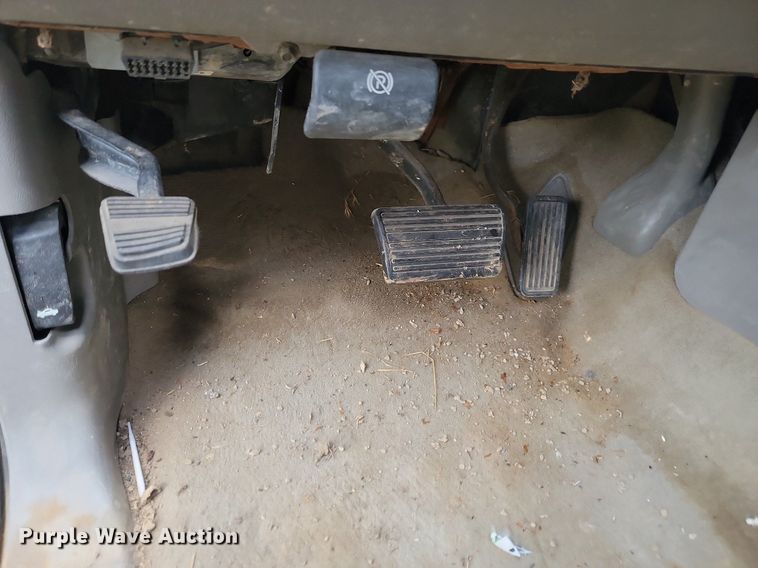 image for item DQ7509 2005 Chevrolet Suburban  SUV