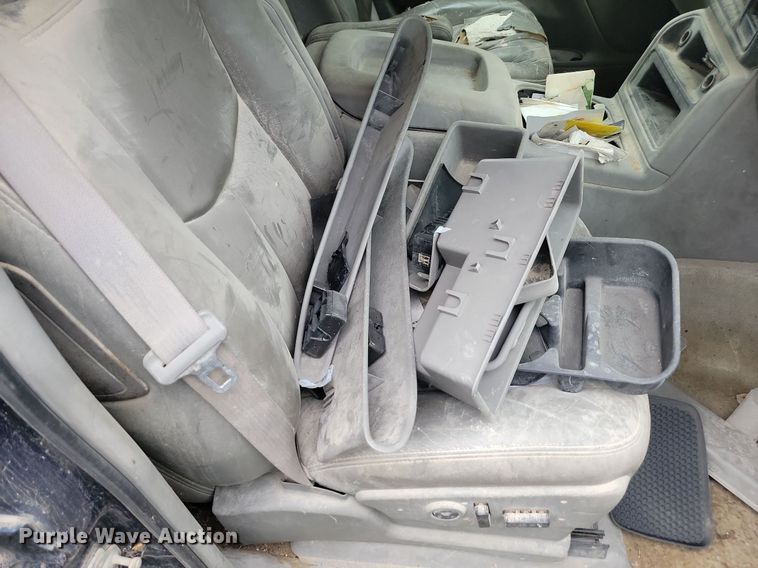 image for item DQ7509 2005 Chevrolet Suburban  SUV