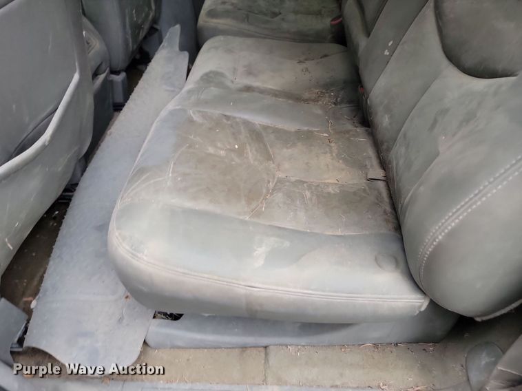 image for item DQ7509 2005 Chevrolet Suburban  SUV