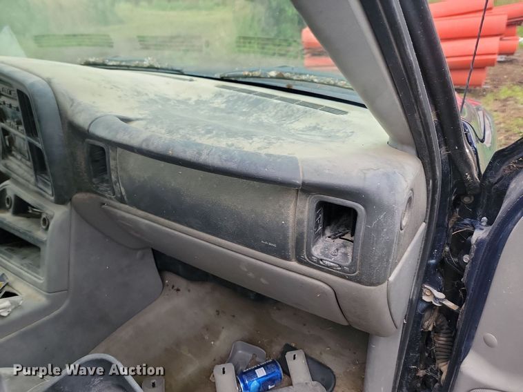 image for item DQ7509 2005 Chevrolet Suburban  SUV