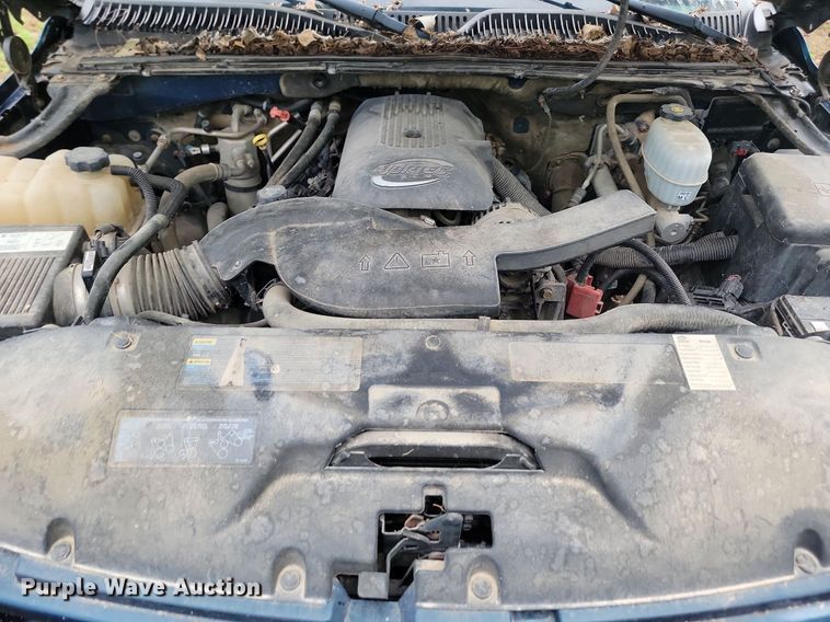 image for item DQ7509 2005 Chevrolet Suburban  SUV