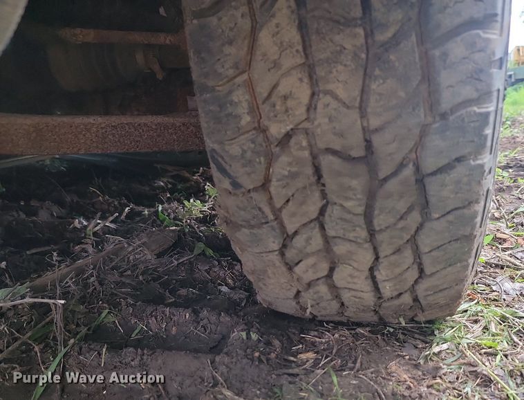 image for item DQ7509 2005 Chevrolet Suburban  SUV