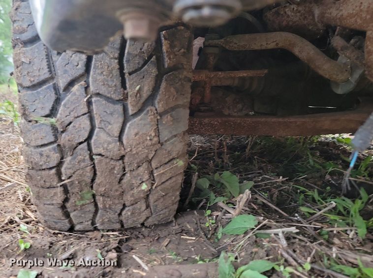 image for item DQ7509 2005 Chevrolet Suburban  SUV