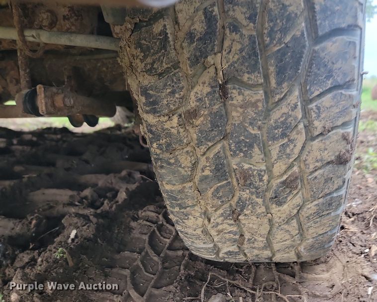 image for item DQ7509 2005 Chevrolet Suburban  SUV