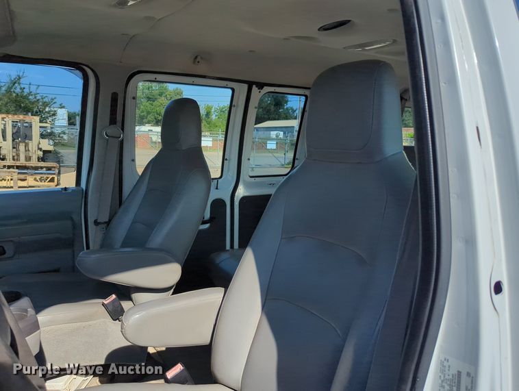 image for item DR6981 2012 Ford E350 Super Duty XL  van