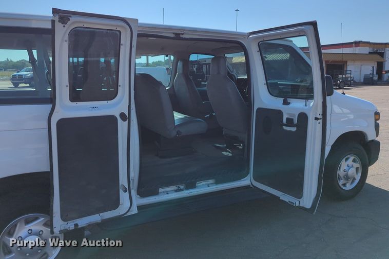 image for item DR6981 2012 Ford E350 Super Duty XL  van