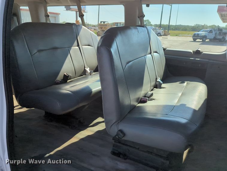 image for item DR6981 2012 Ford E350 Super Duty XL  van