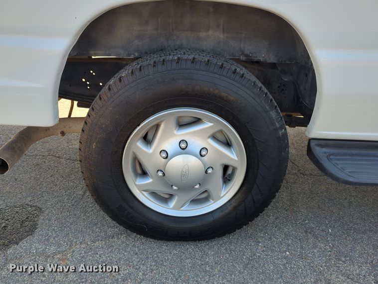 image for item DR6981 2012 Ford E350 Super Duty XL  van